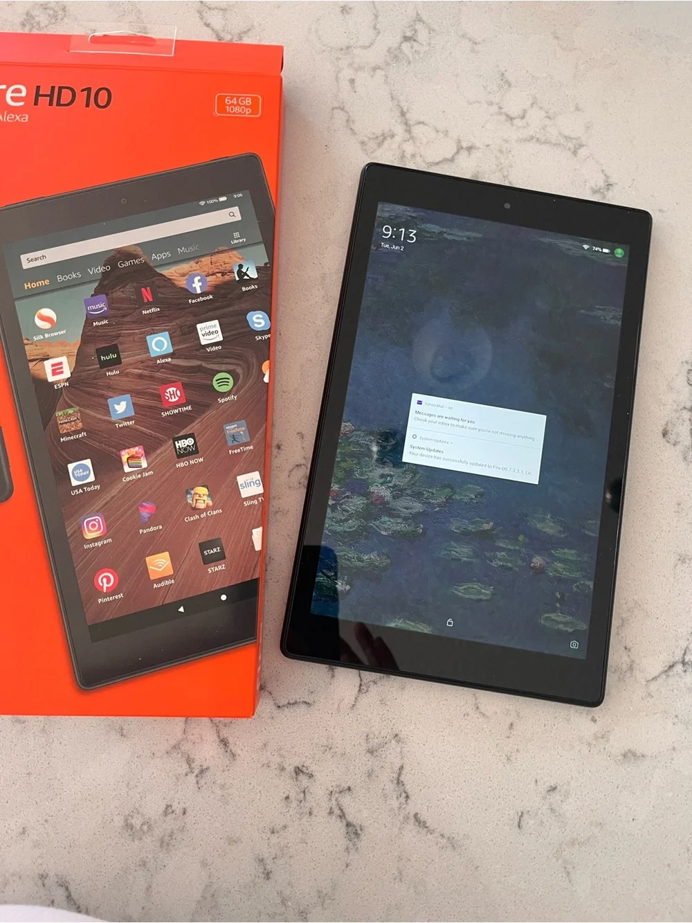 Amazon Fire HD 10 (9th Generation) 32GB, Wi-Fi, 10.1in - Black with case